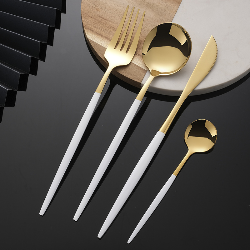 4 Pcs Cutlery Set With Gift Box3