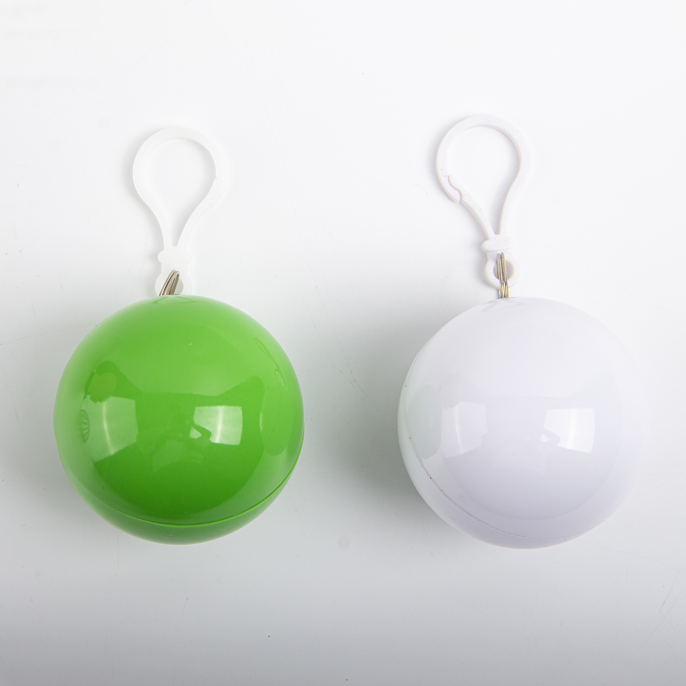 Portable Unisex Disposable Rain Poncho Ball3