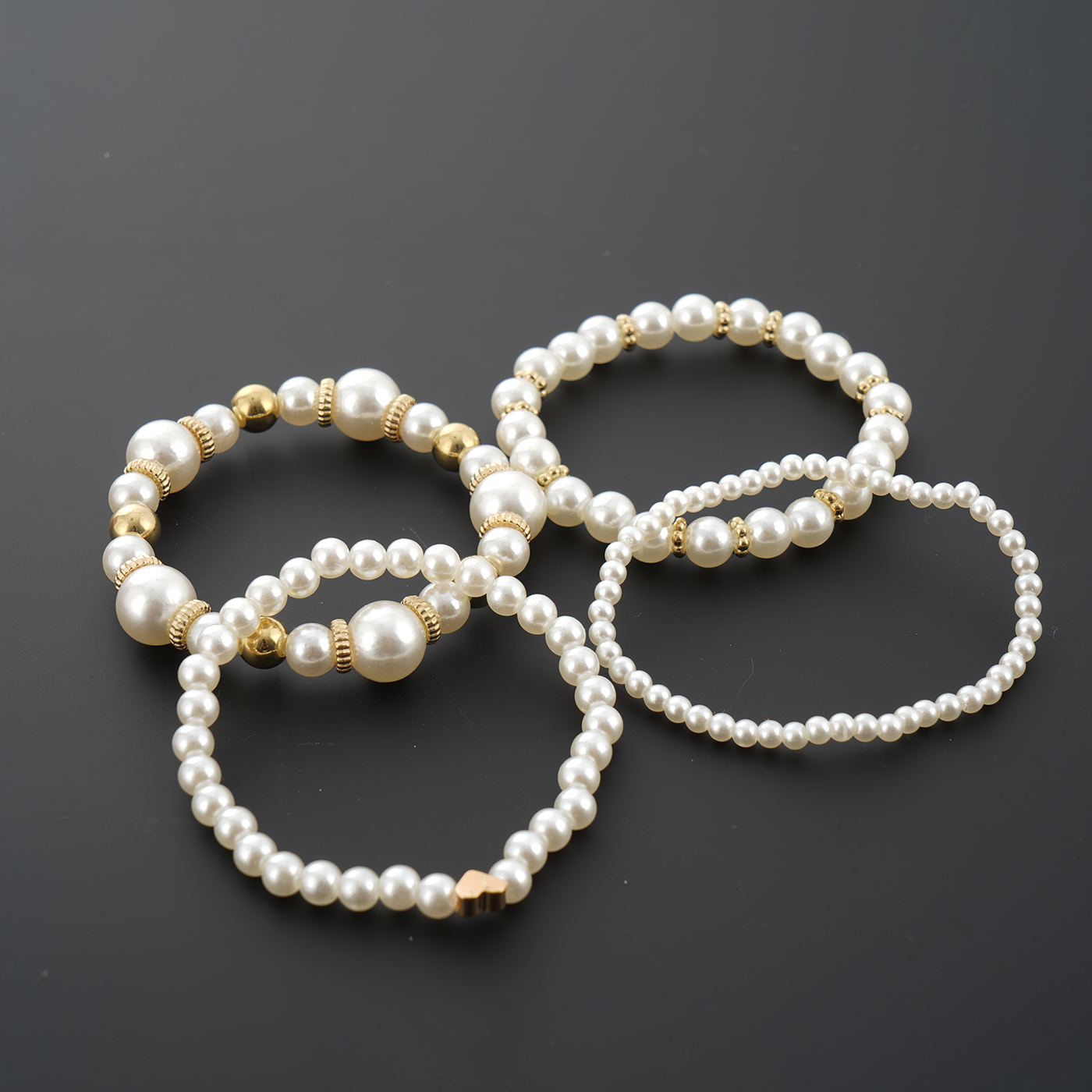 4Pcs Stylish Women Pearl Bracelet2