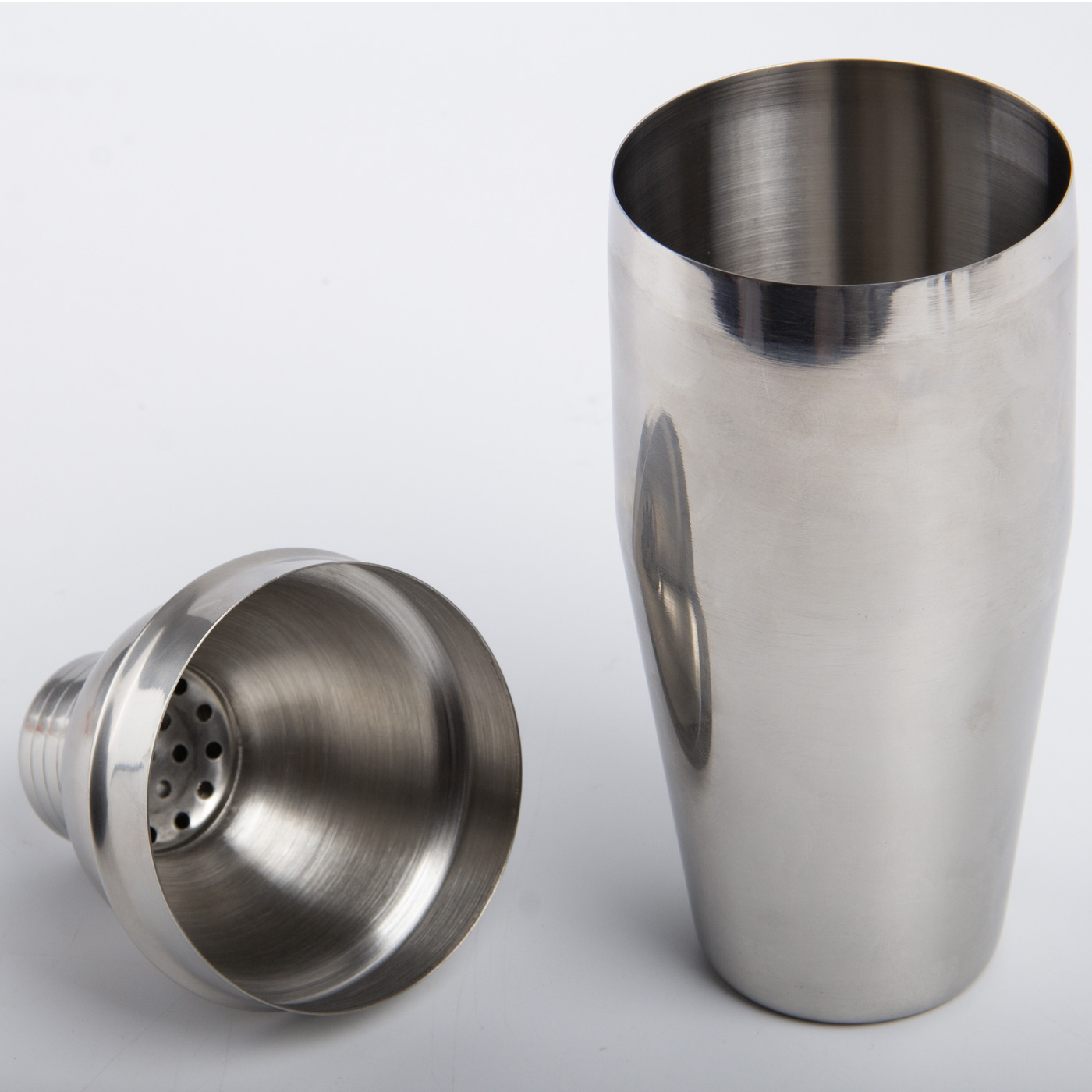 25 oz. Stainless Steel Cocktail Shaker3