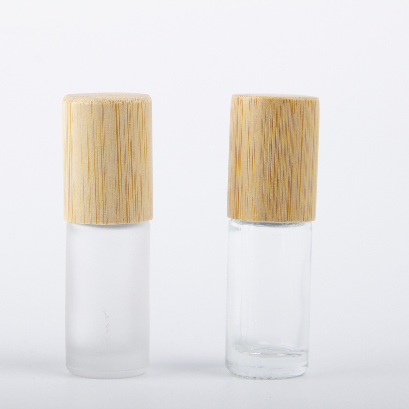 5ml Glass Roll On Bottle With Bamboo lid3