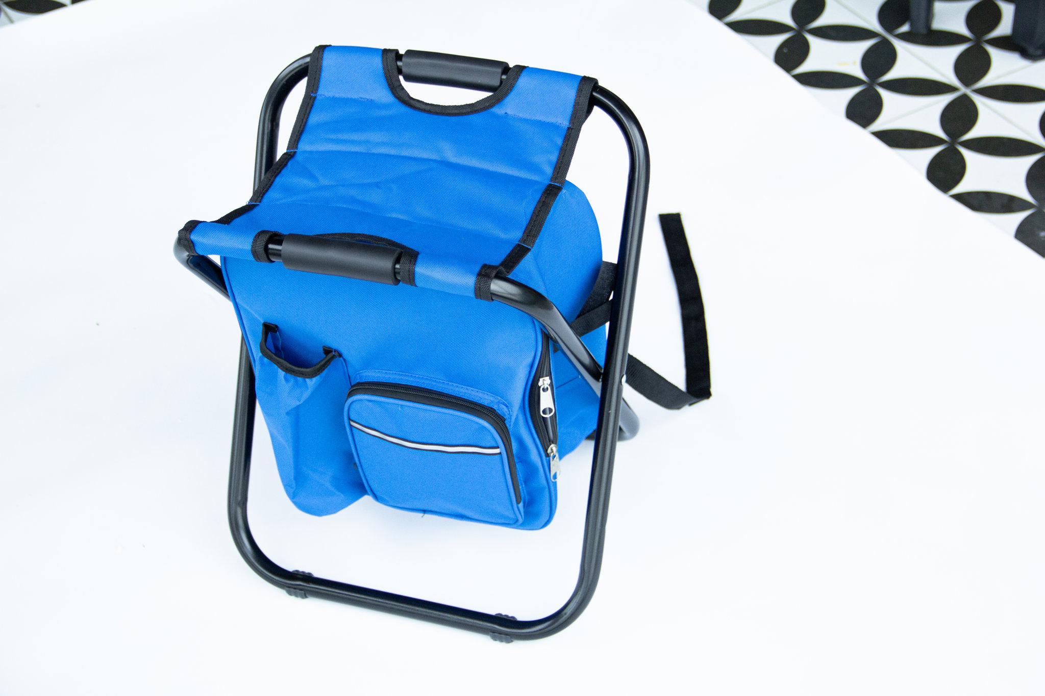 Multifunctional Folding Stool With Ice Pack3