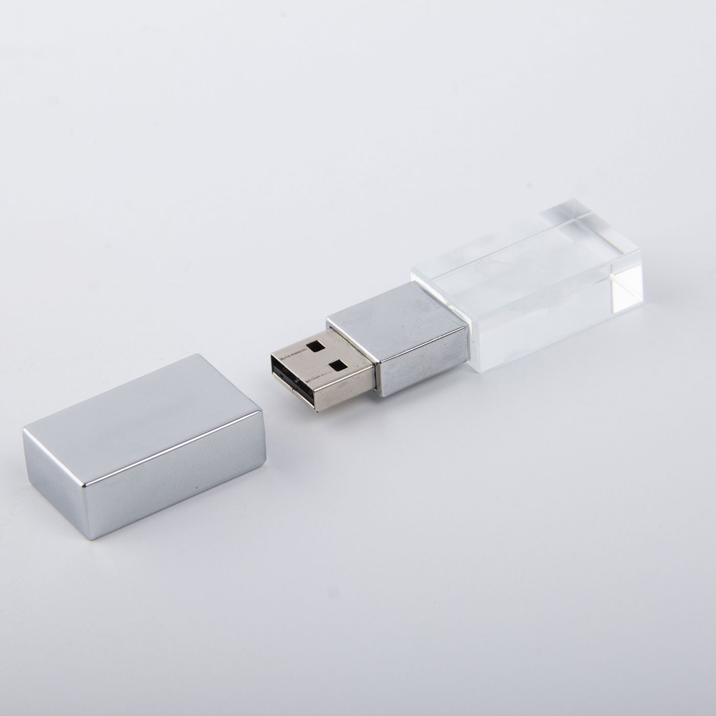 2GB Engraved Crystal USB Flash Drive3