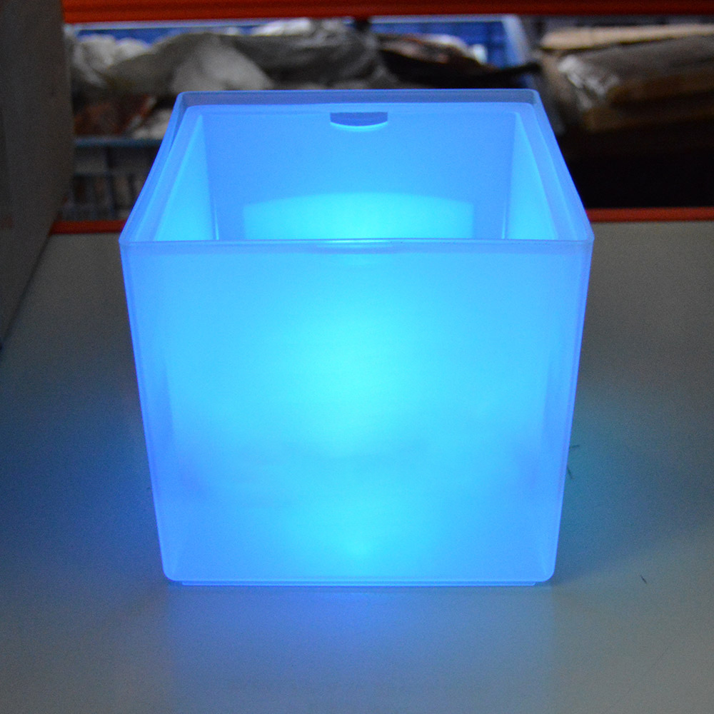 3.5L Colorful LED Ice Bucket4