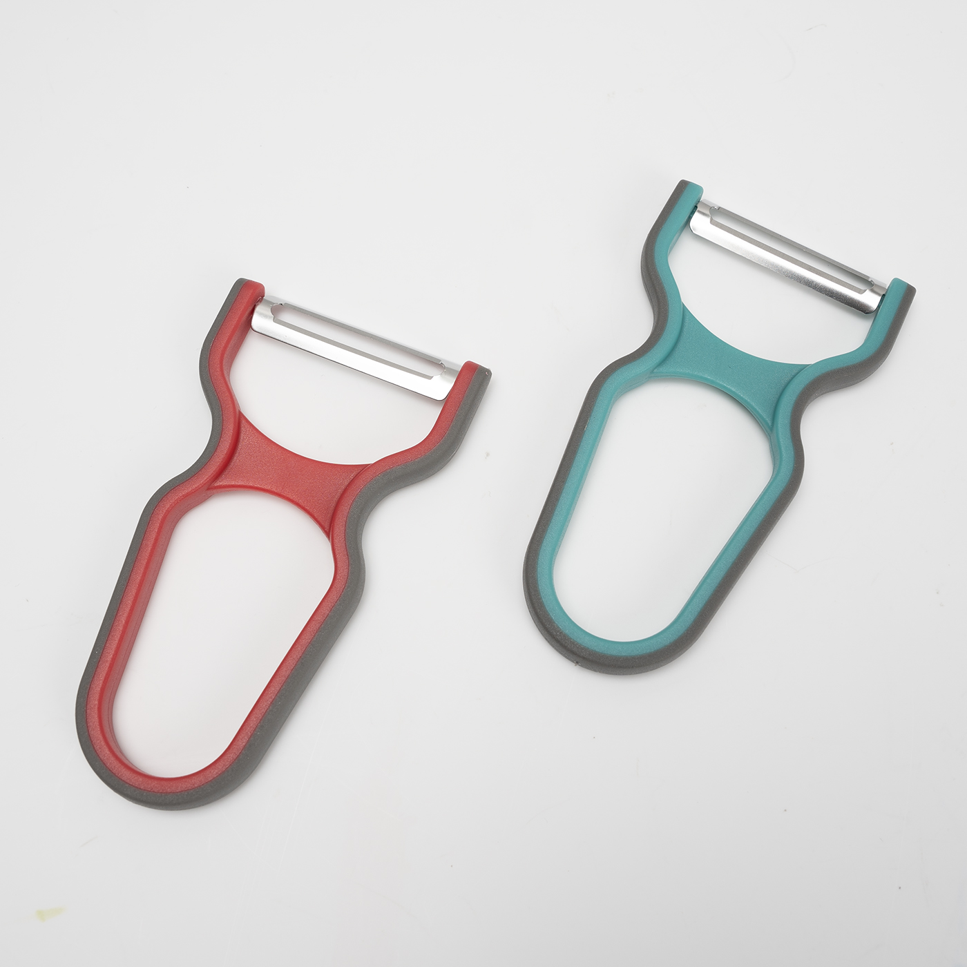 Plastic Peeler With Ergonomic Handle2