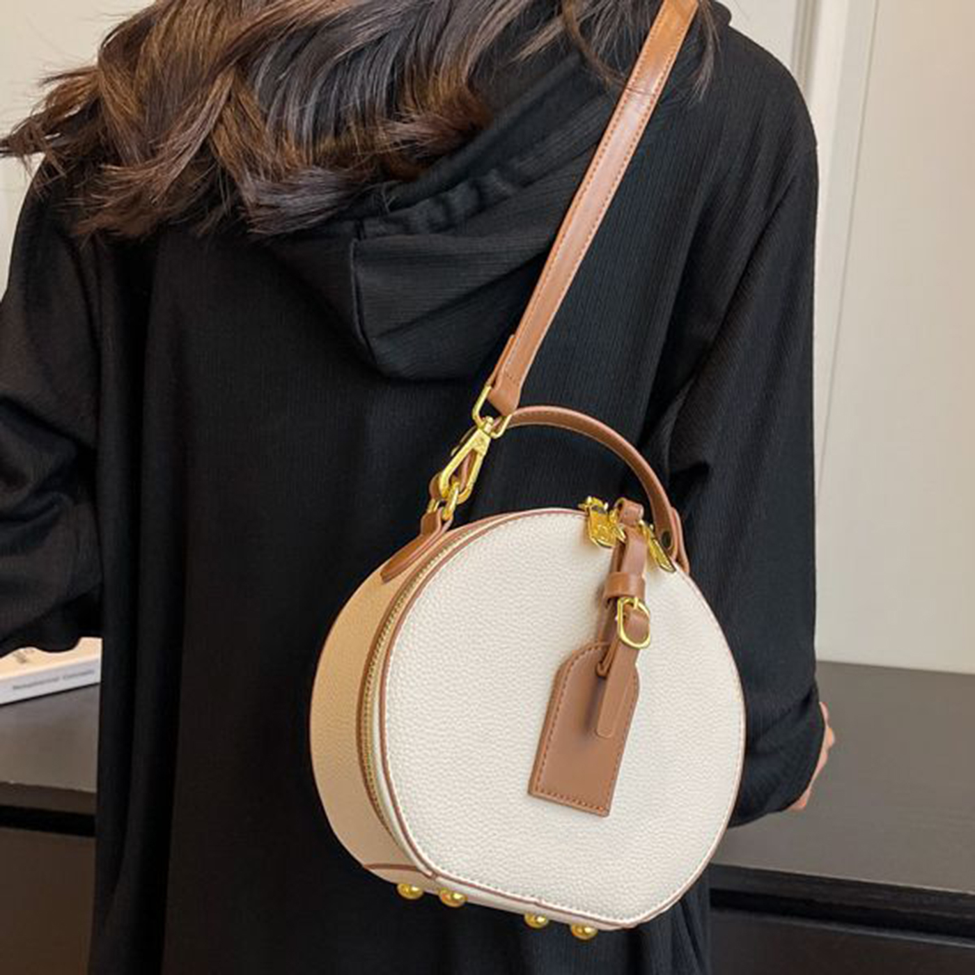 PU Leather Round Crossbody Bag3