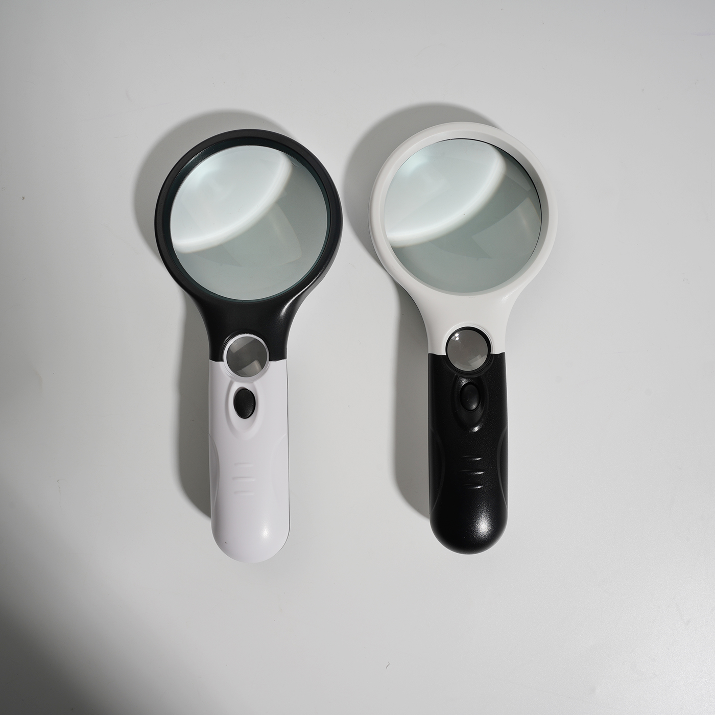 Magnifying Glass With LED Light4