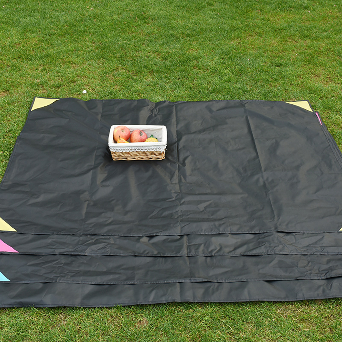 Outdoor Pocket Picnic Blanket2