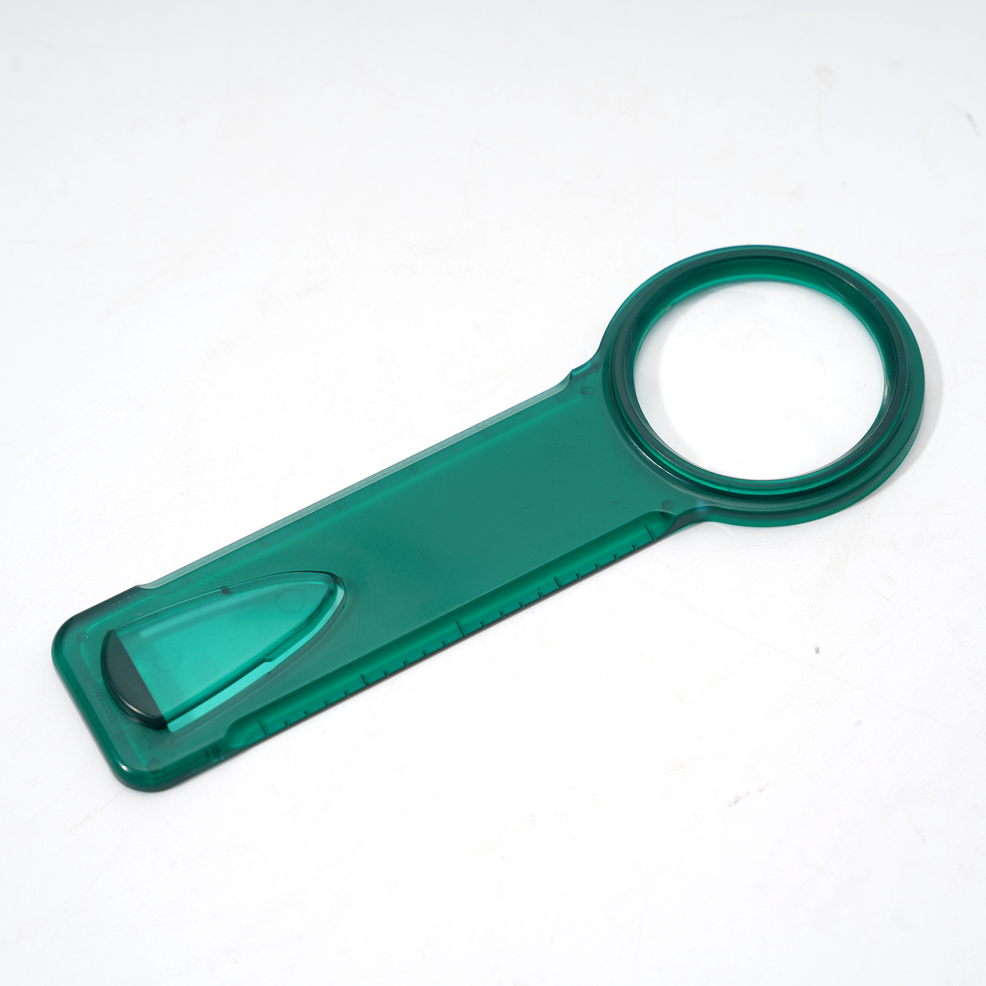 Bookmark Magnifier With Ruler1