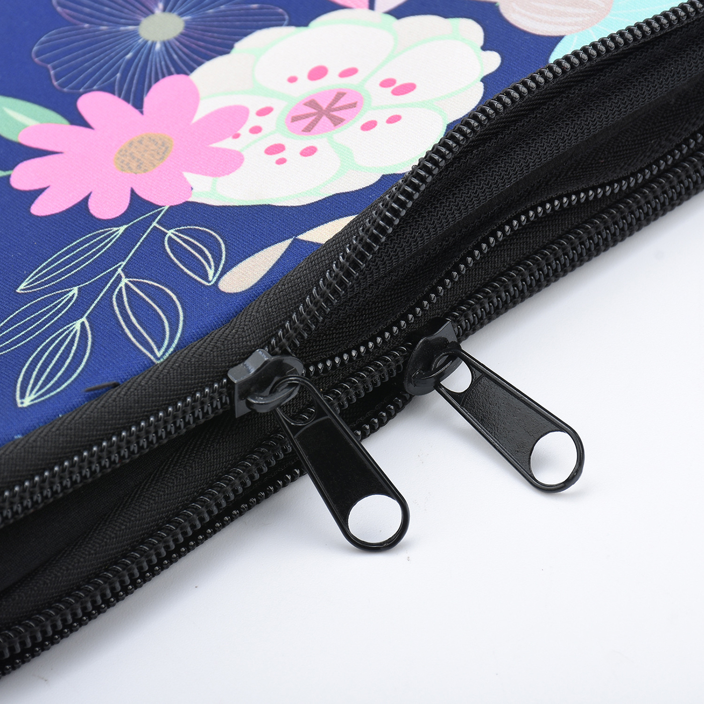 Zippered Neoprene Laptop Sleeve1